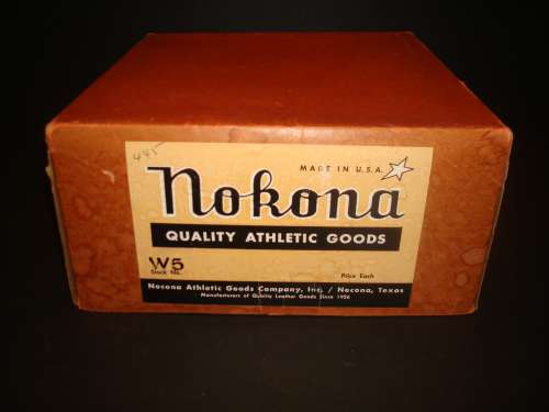 Nokona W5 Box